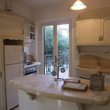 Sleeps 7 *